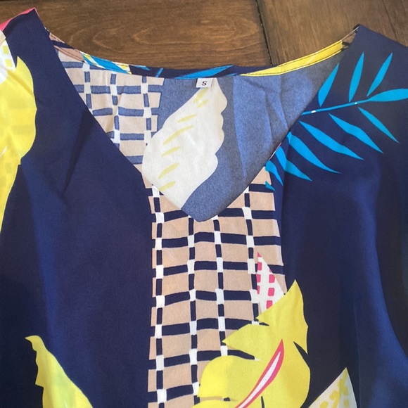 Bell Sleeve Tropical Print Dress- Small - Picture 3 of 4